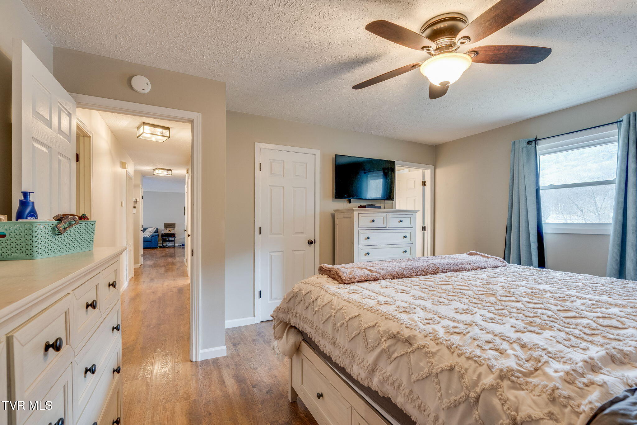 1025 Amersham Road Kingsport, TN 37660 - Photo 11 of 41 015