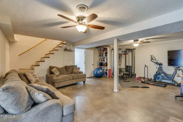 $335,000 | 1025 Amersham Road, Kingsport, TN 37660