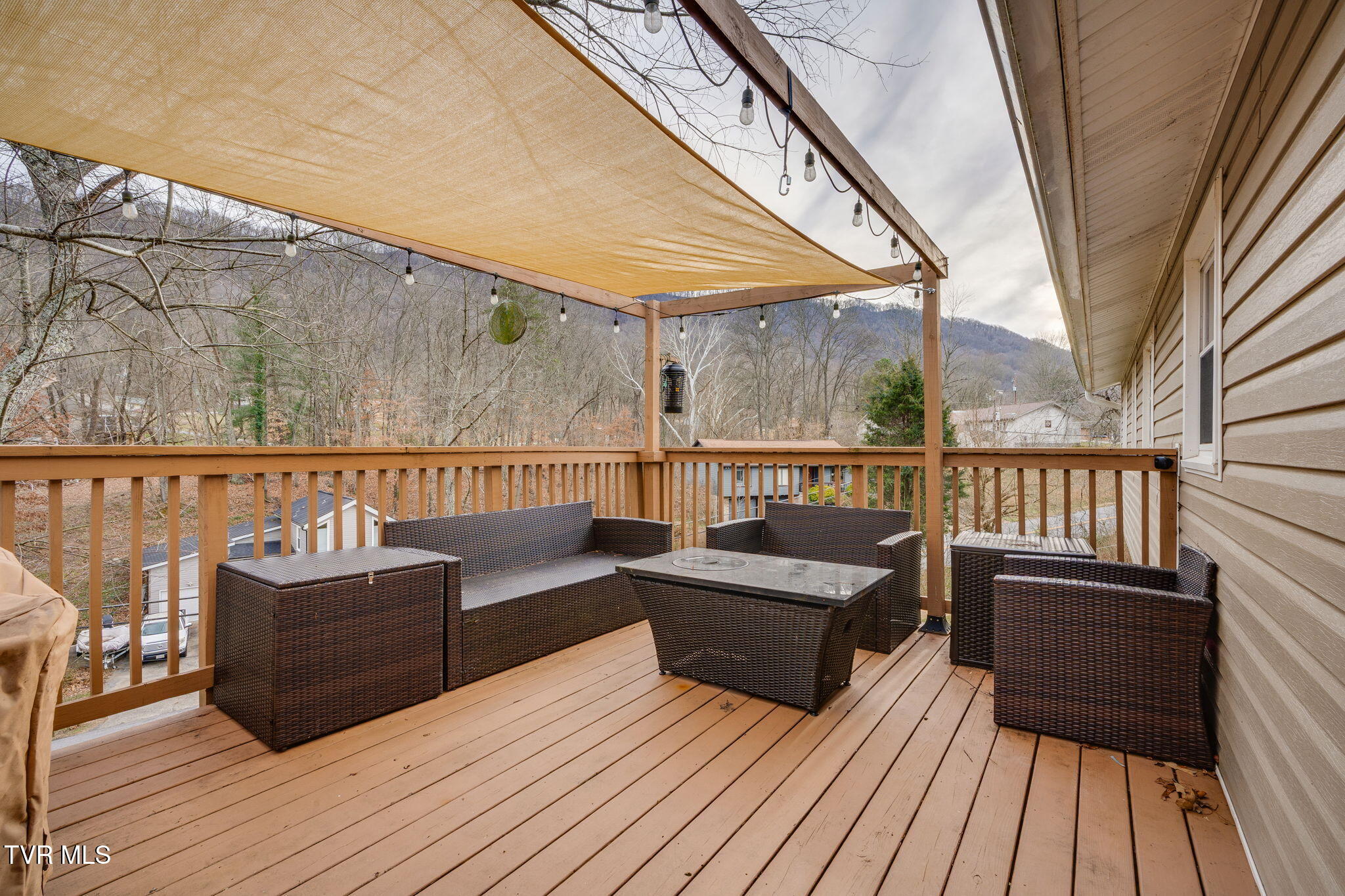 1025 Amersham Road Kingsport, TN 37660 - Photo 31 of 41 034