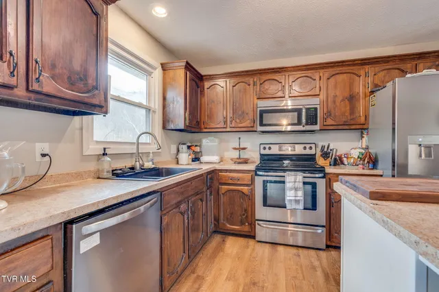 $335,000 | 1025 Amersham Road, Kingsport, TN 37660