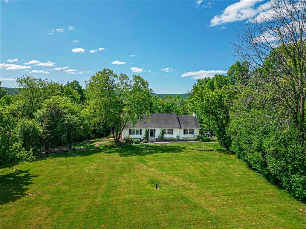 Welcome to 30 Lake Station Rd