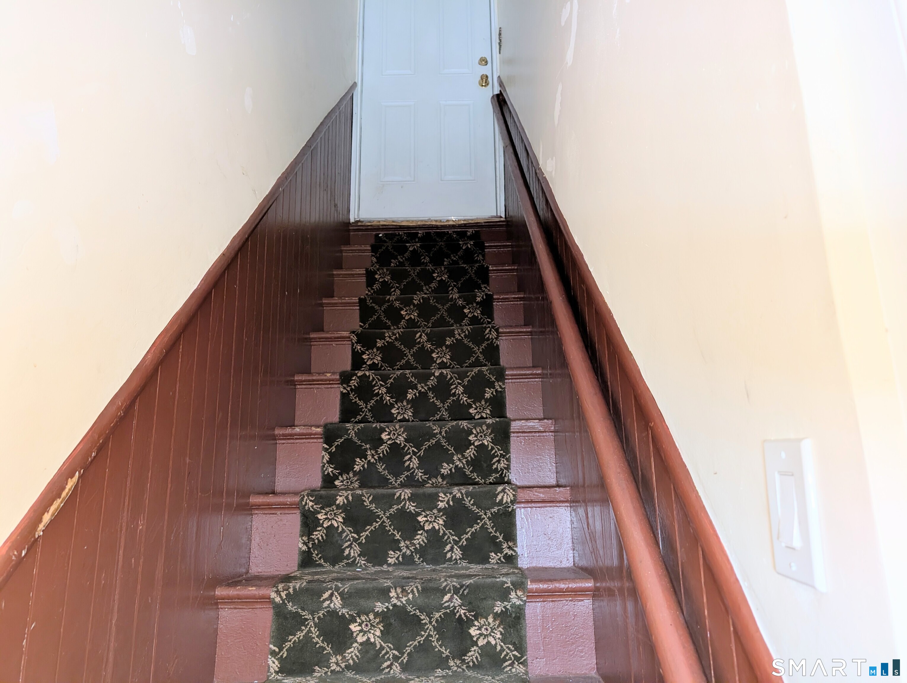 454 Pembroke Street Bridgeport, CT 06608 - Photo 17 of 40 a view of balcony