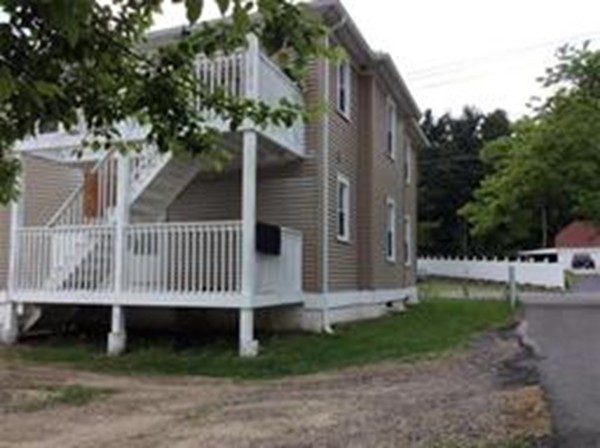 137 Parker Street Springfield, MA 01151 - Photo 3 of 9 Gallery Image 3