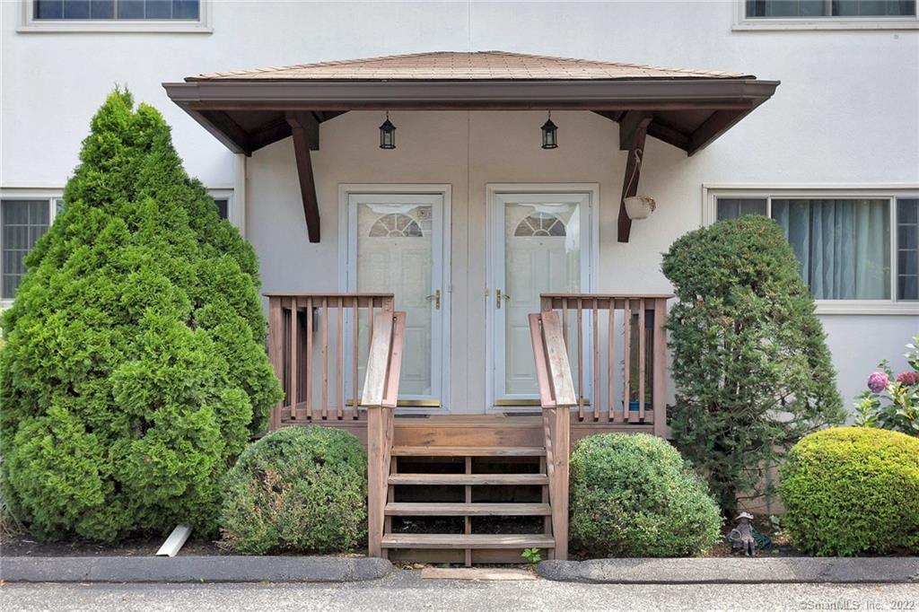 16 Lindstrom Road, Unit 5 Stamford, CT 06902 - Photo 1 of 1