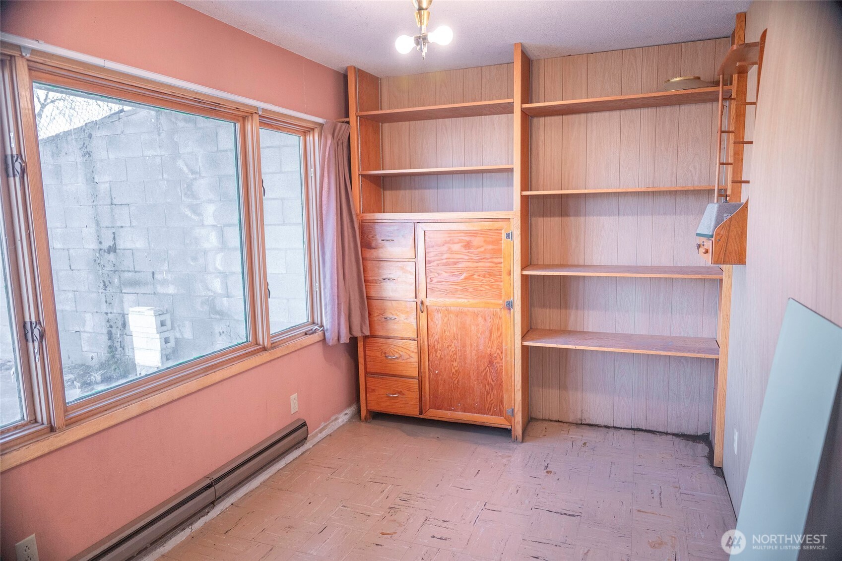 5 Niebel Grade Road Pomeroy, WA 99347 - Photo 22 of 34 a view of an empty room with a window