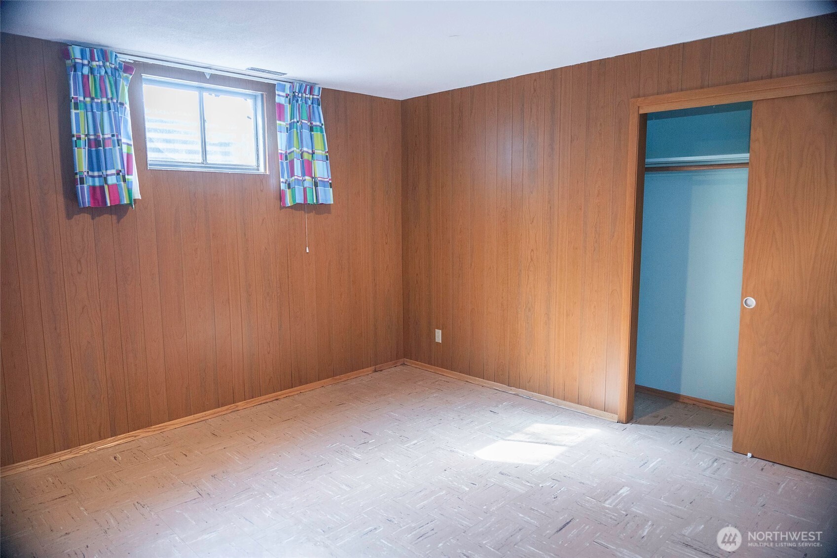5 Niebel Grade Road Pomeroy, WA 99347 - Photo 27 of 34 an empty room with windows