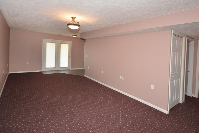 329 Pratt Road Kalamazoo, MI 49008 - Photo 12 of 24 329Pratt_16