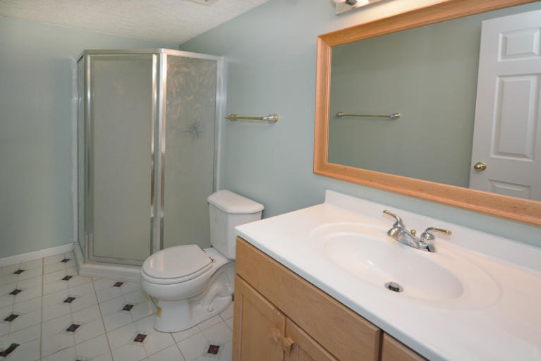 329 Pratt Road Kalamazoo, MI 49008 - Photo 16 of 24 329Pratt_20
