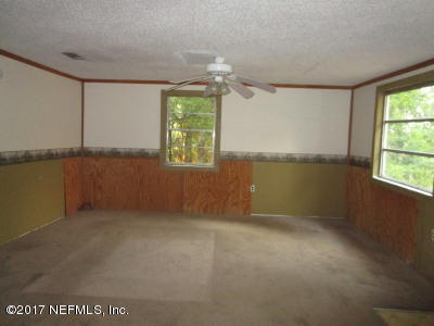 34447 Hathaway Road Callahan, FL 32011 - Photo 2 of 13 LIVING ROOM
