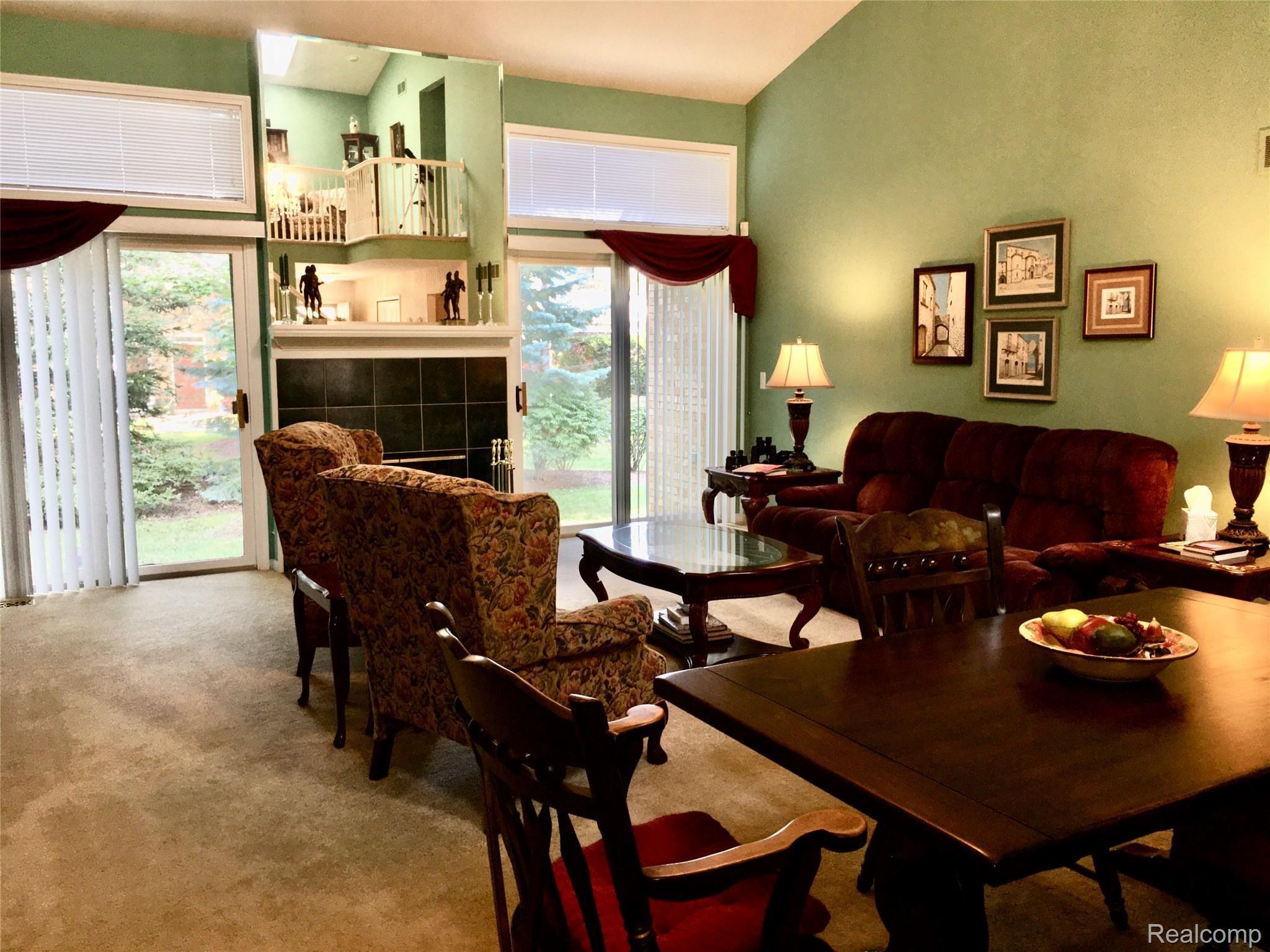 52103 Southview Ridge, Unit 61 Macomb, MI 48042 - Photo 9 of 29 Greatoom III.jpg