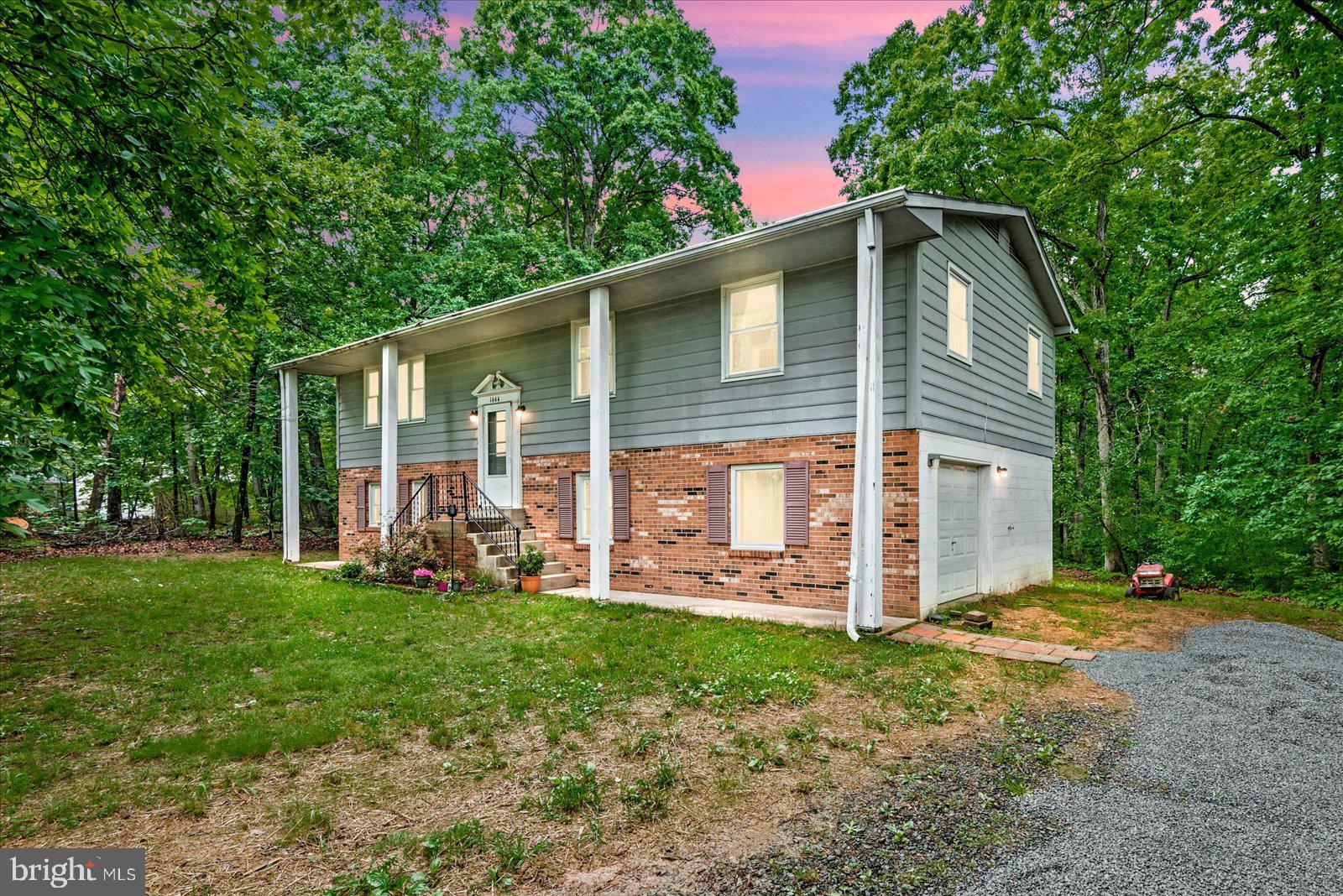 1644 Truslow Road Fredericksburg, VA 22406 - Photo 2 of 43 Gallery Image 2
