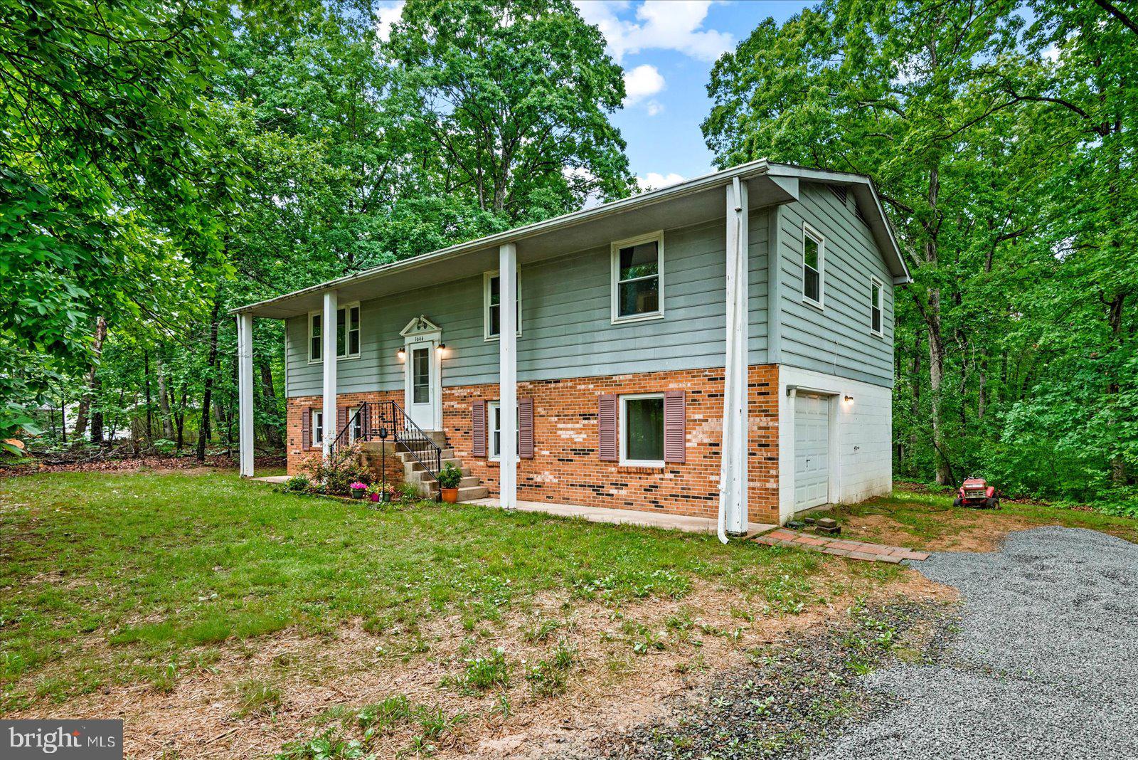 1644 Truslow Road Fredericksburg, VA 22406 - Photo 3 of 43 Gallery Image 3