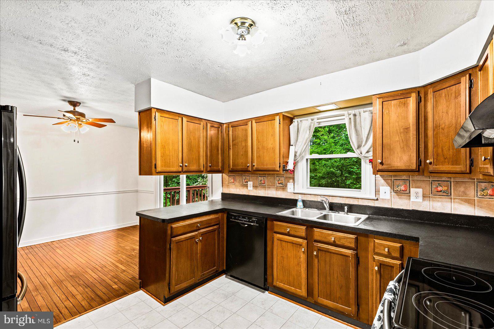 1644 Truslow Road Fredericksburg, VA 22406 - Photo 10 of 43 Gallery Image 10