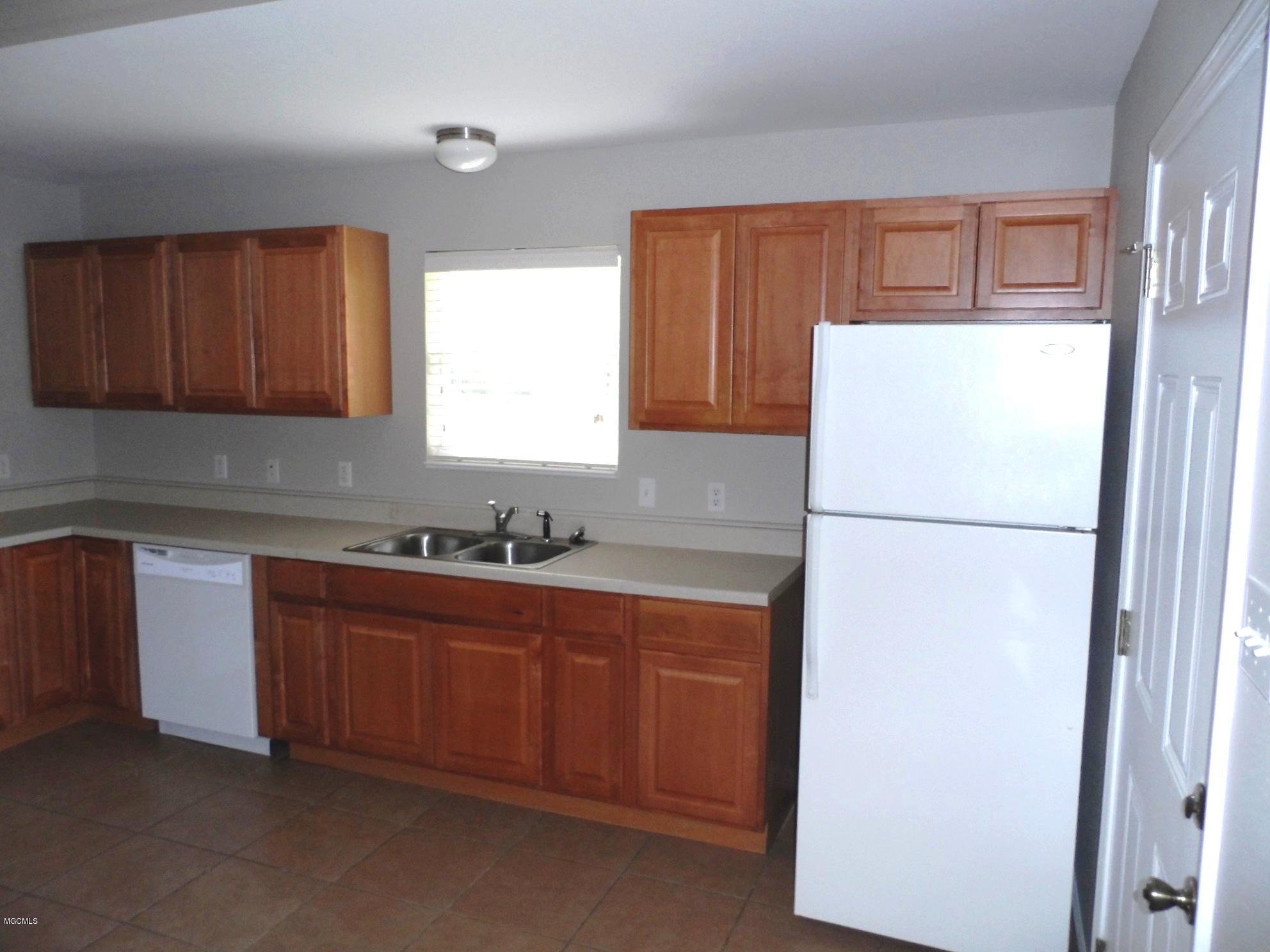 13289 Rene Avenue Gulfport, MS 39503 - Photo 11 of 20 SAM_6398