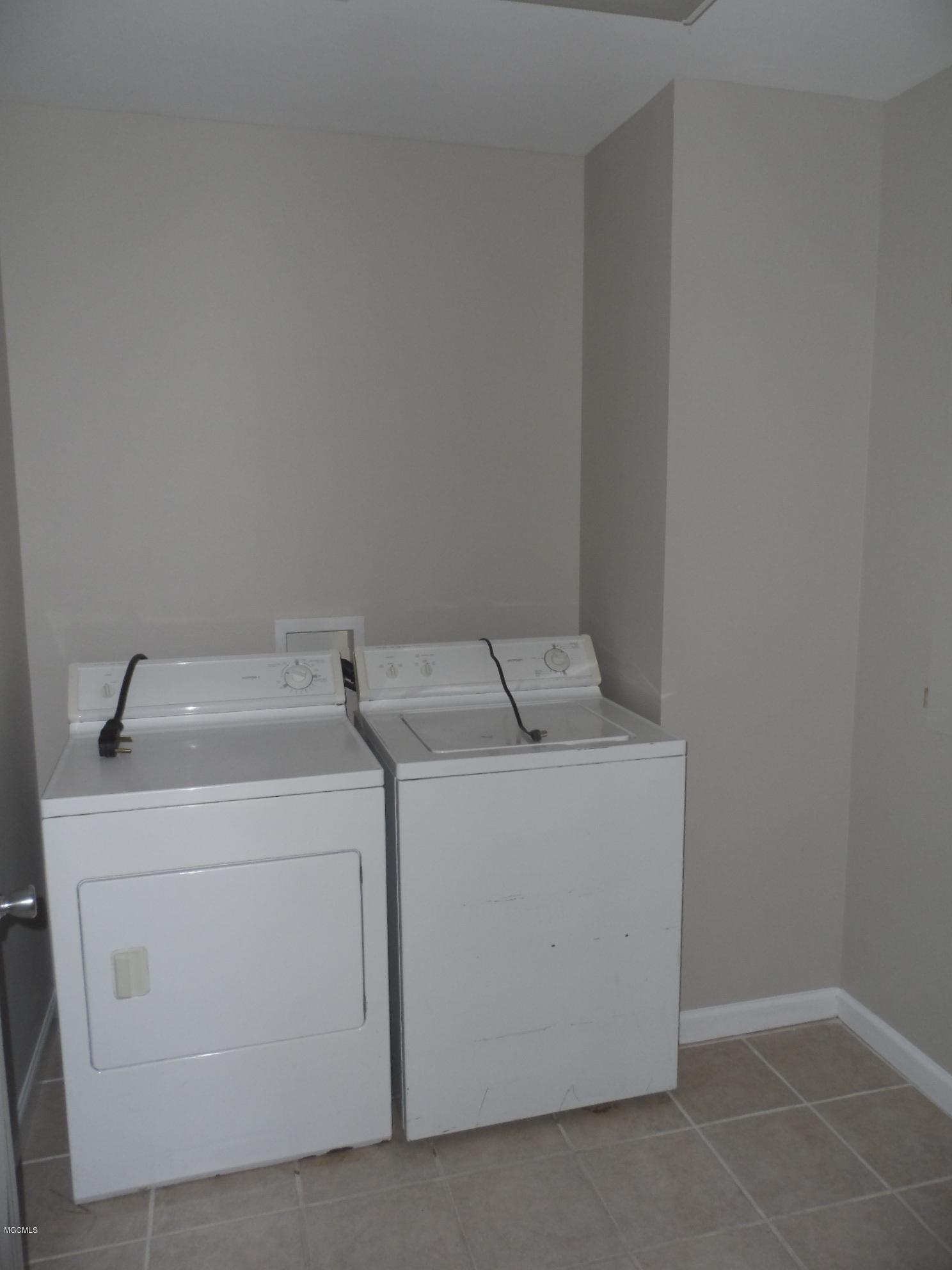 13289 Rene Avenue Gulfport, MS 39503 - Photo 12 of 20 SAM_6404