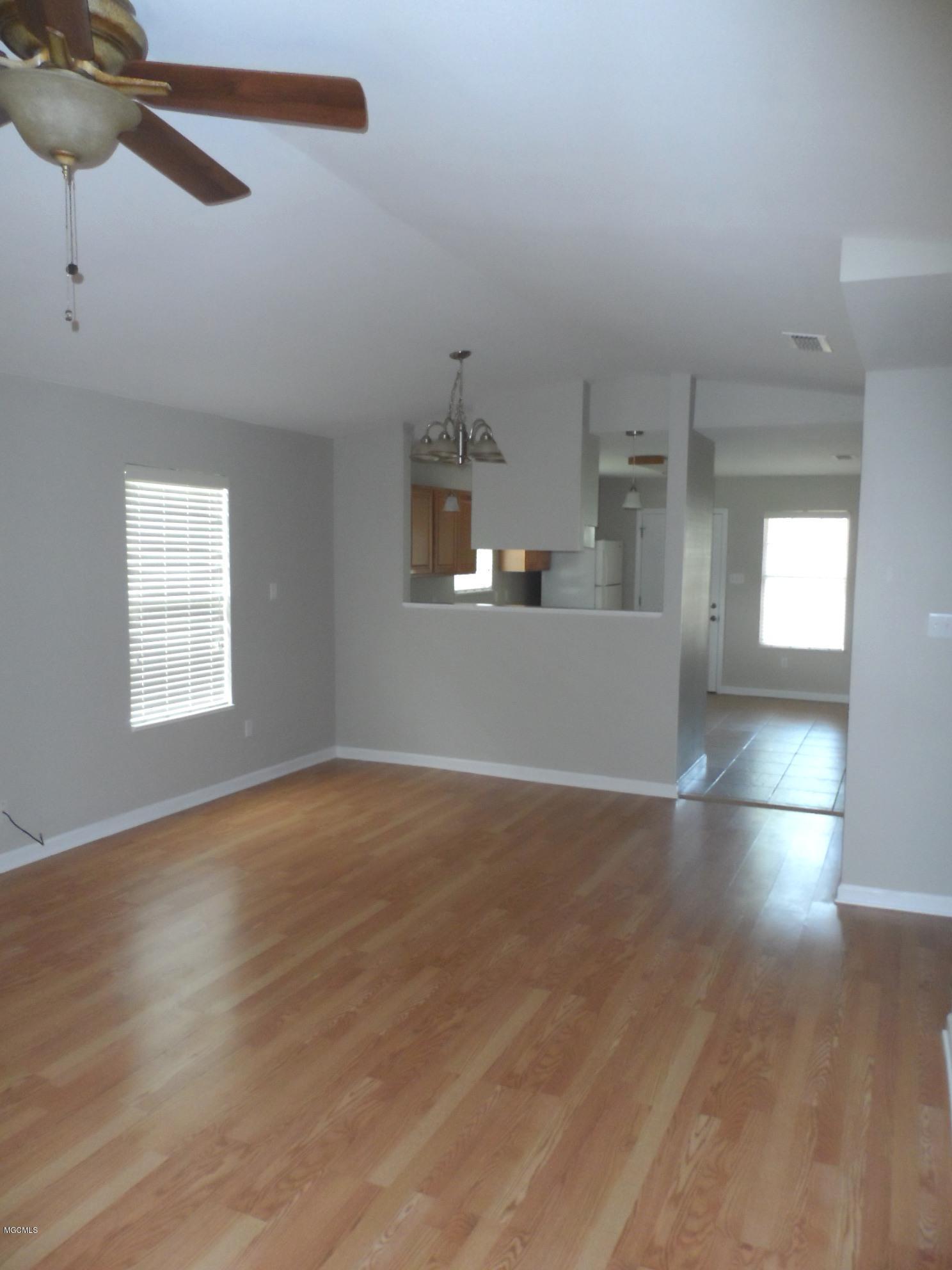 13289 Rene Avenue Gulfport, MS 39503 - Photo 5 of 20 SAM_6393