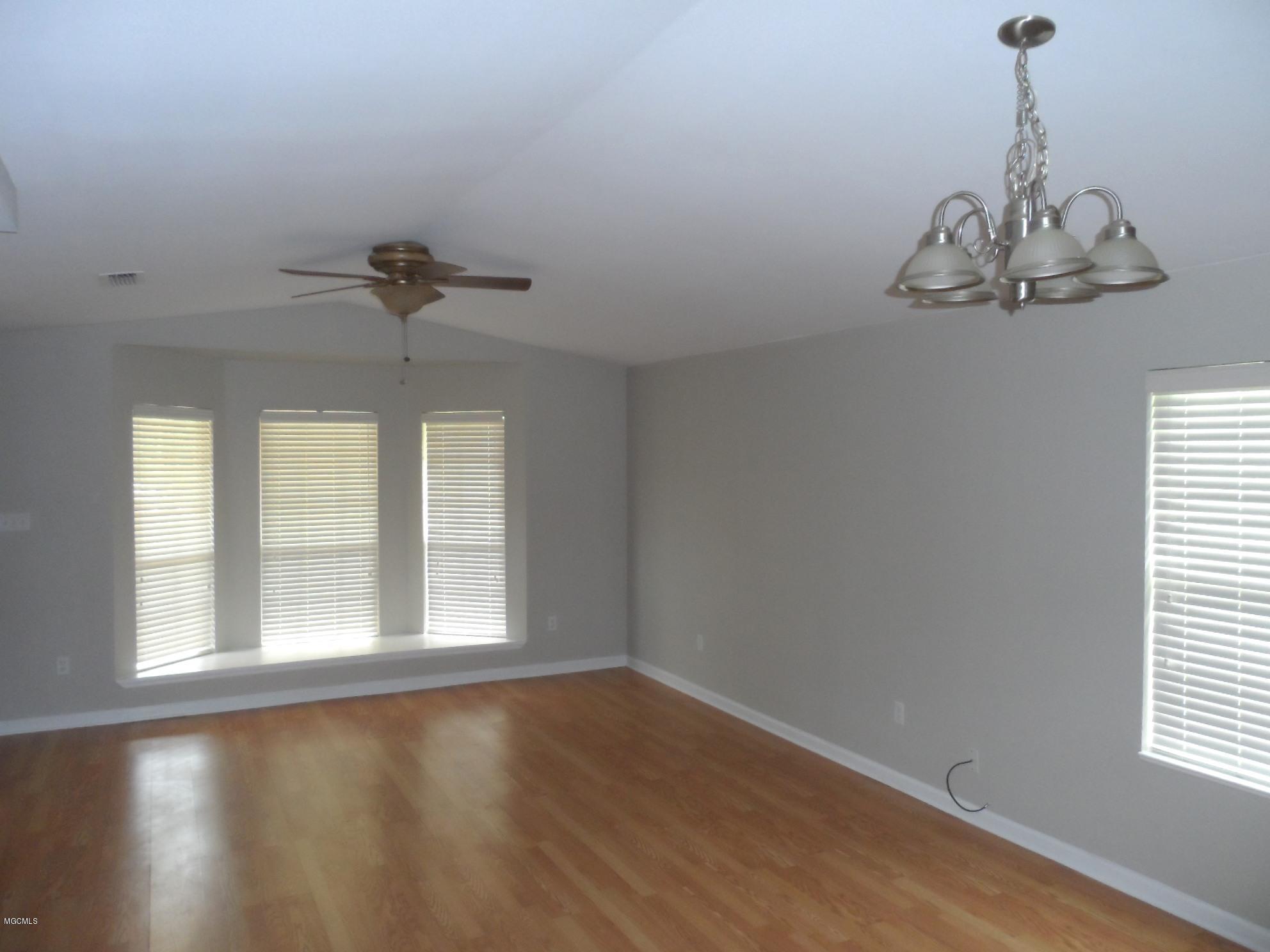13289 Rene Avenue Gulfport, MS 39503 - Photo 6 of 20 SAM_6394