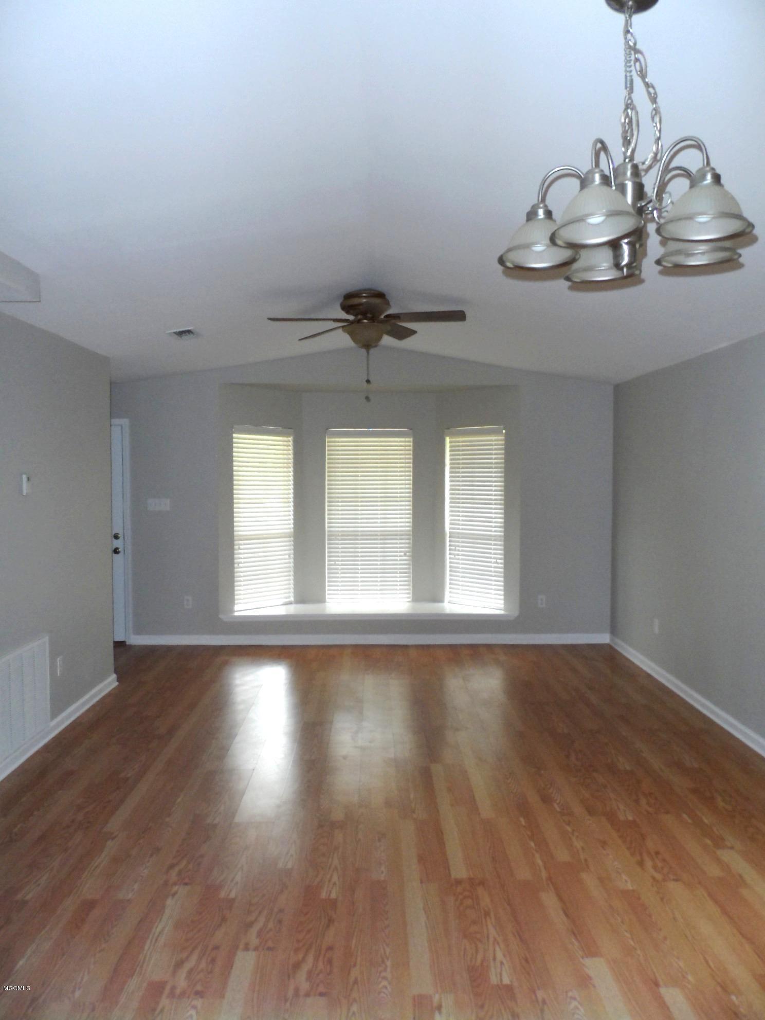 13289 Rene Avenue Gulfport, MS 39503 - Photo 7 of 20 SAM_6417
