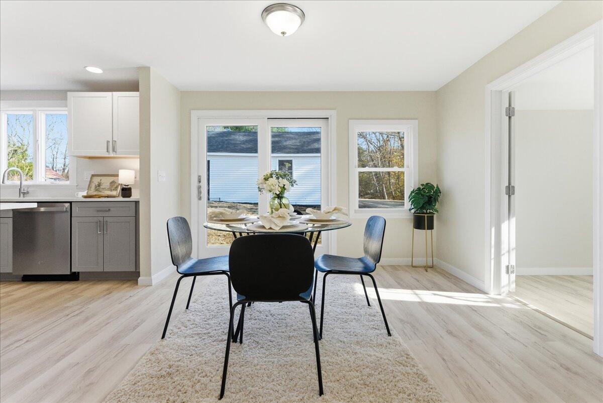 670 Wiscasset Road Boothbay, ME 04537 - Photo 12 of 30 28-670 Wiscasset Rd_Boothbay_ME-29