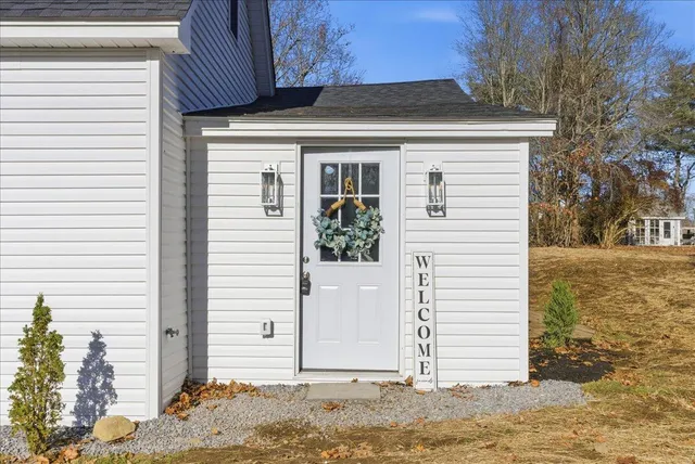$415,000 | 670 Wiscasset Road, Boothbay, ME 04537