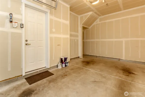 $370,000 | 21230 40th Way South, Unit E, SeaTac, WA 98198