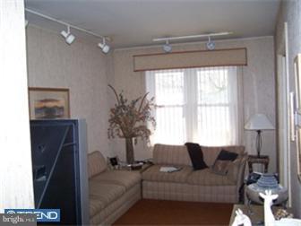 228 Glendale Road Havertown, PA 19083 - Photo 7 of 12 Family Room