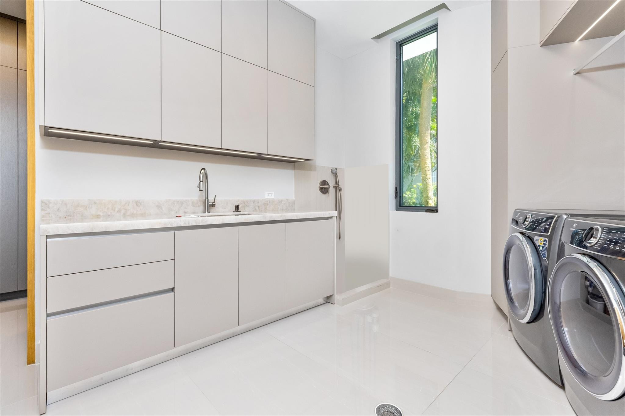 34 Minnetonka Road Sea Ranch Lakes, FL 33308 - Photo 21 of 89 Photo 21