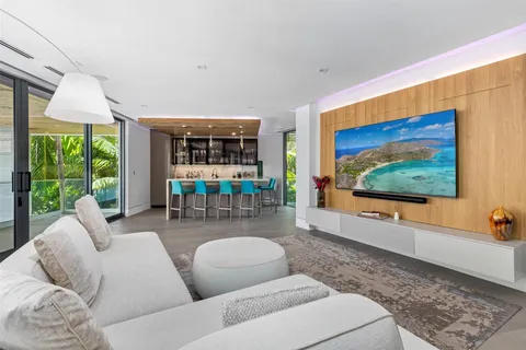 $19,995,000 | 34 Minnetonka Road, Sea Ranch Lakes, FL 33308