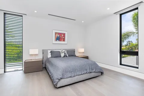 $19,995,000 | 34 Minnetonka Road, Sea Ranch Lakes, FL 33308