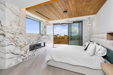 $19,995,000 | 34 Minnetonka Road, Sea Ranch Lakes, FL 33308