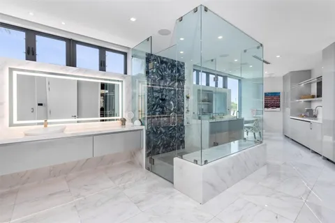 $19,995,000 | 34 Minnetonka Road, Sea Ranch Lakes, FL 33308