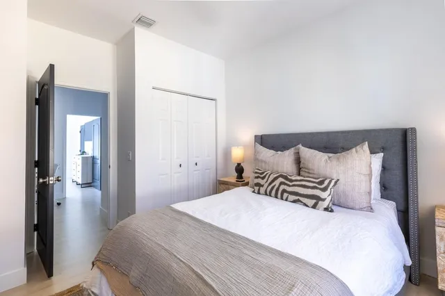 $7,000 | 72 Southeast 6th Avenue, Unit H, Delray Beach, FL 33483