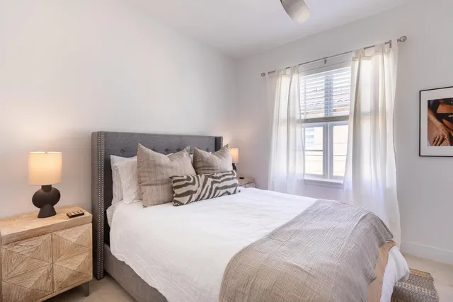 $7,000 | 72 Southeast 6th Avenue, Unit H, Delray Beach, FL 33483