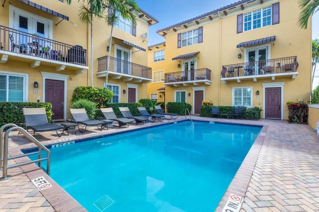 $7,000 | 72 Southeast 6th Avenue, Unit H, Delray Beach, FL 33483