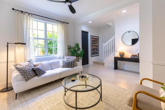 $7,000 | 72 Southeast 6th Avenue, Unit H, Delray Beach, FL 33483