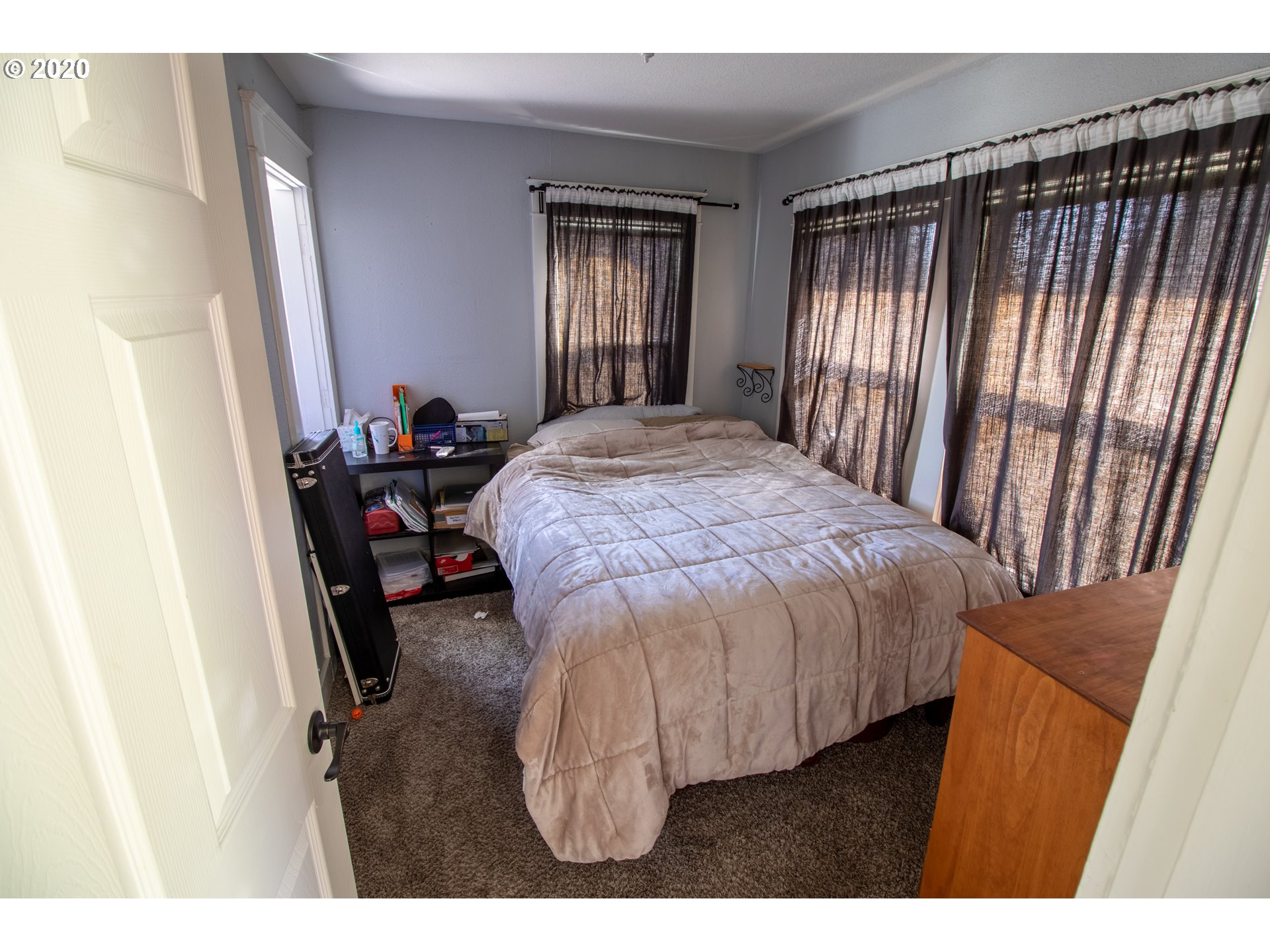 1306 Northwest Couch Street Camas, WA 98607 - Photo 9 of 15 Gallery Image 9