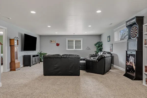 $570,000 | 503 Russell Drive West, Holmen, WI 54636