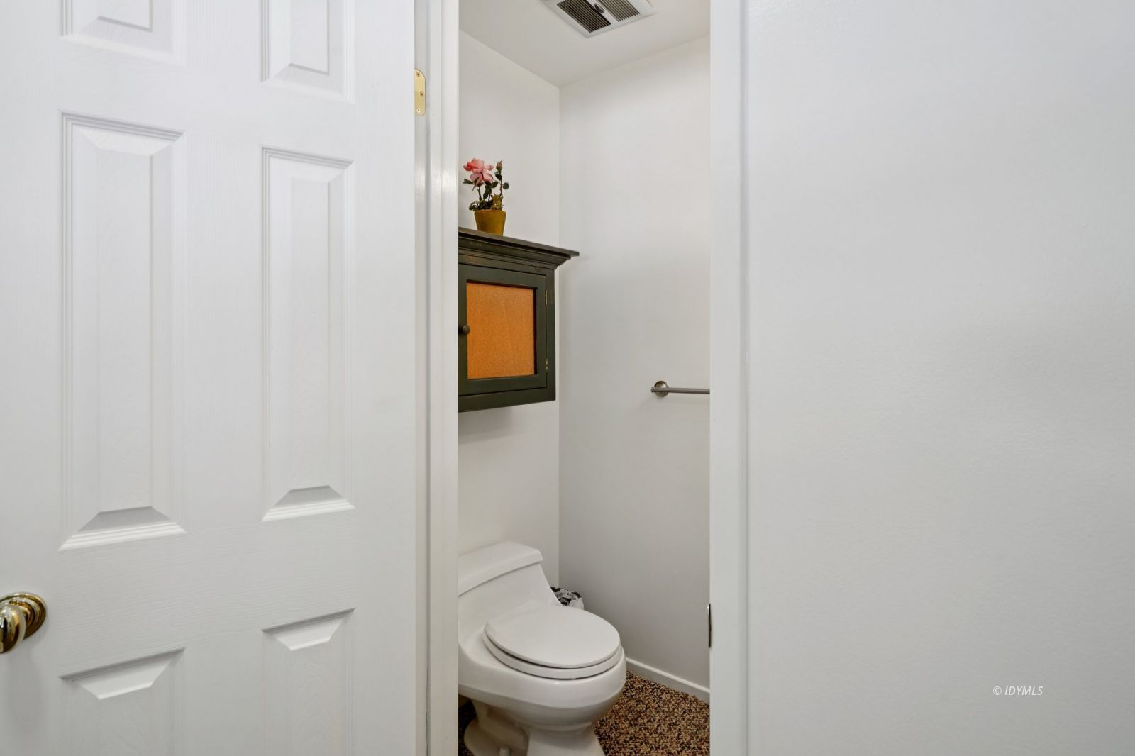 24490 Upper Rim Rock Road Idyllwild, CA 92549 - Photo 22 of 41 a bathroom with a toilet and a sink