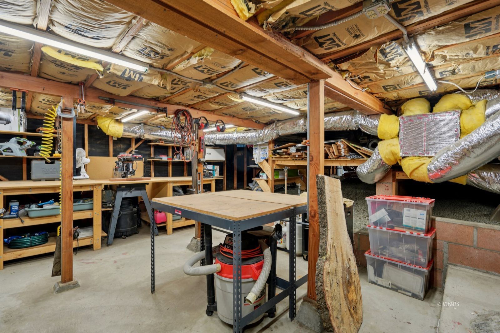 24490 Upper Rim Rock Road Idyllwild, CA 92549 - Photo 34 of 41 a view of a storage with a table and chairs