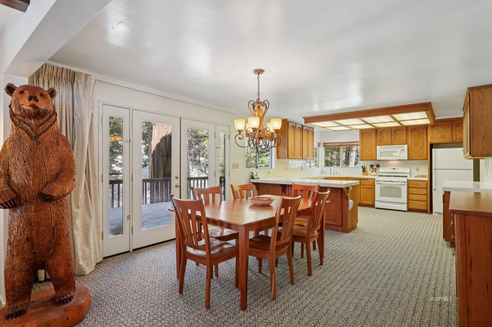 24490 Upper Rim Rock Road Idyllwild, CA 92549 - Photo 4 of 41 a dining room with furniture and window