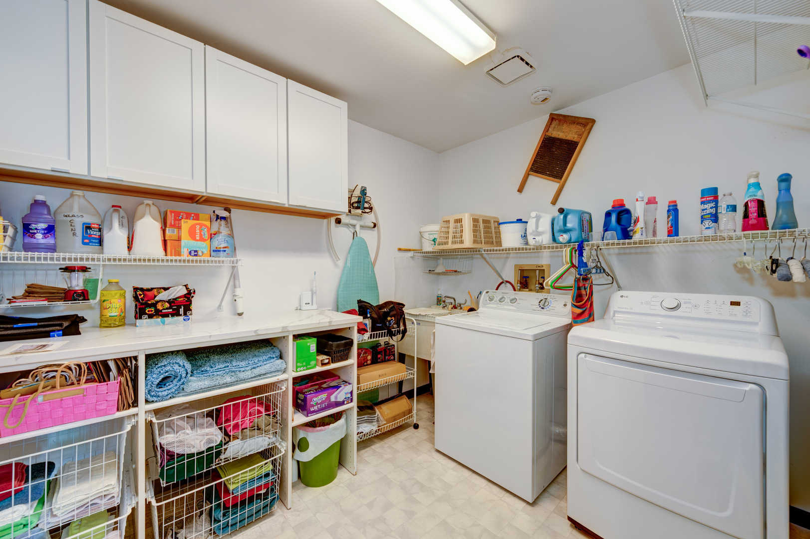 S885 Spring Green Way Batavia, IL 60510 - Photo 12 of 42