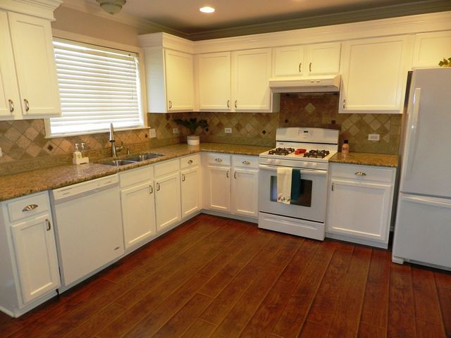 1450 Hawk Drive Bolingbrook, IL 60490 - Photo 2 of 22