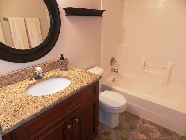 1450 Hawk Drive Bolingbrook, IL 60490 - Photo 11 of 22