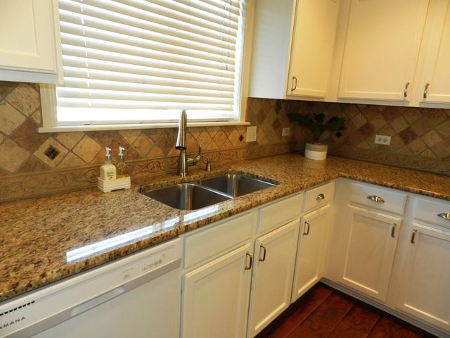 1450 Hawk Drive Bolingbrook, IL 60490 - Photo 3 of 22