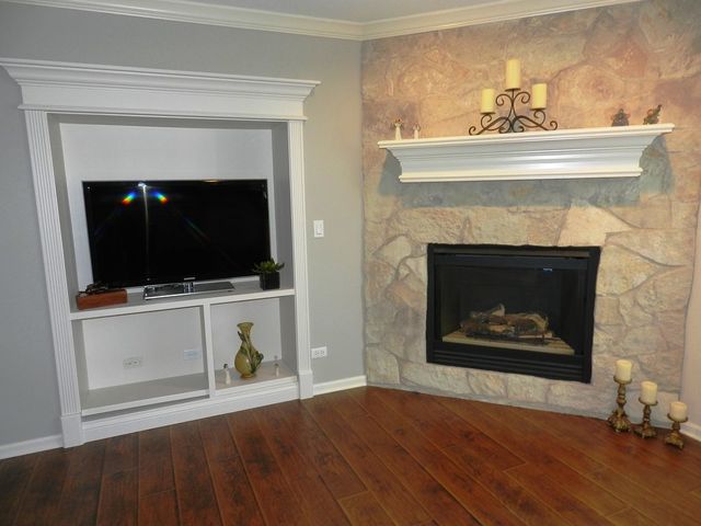 1450 Hawk Drive Bolingbrook, IL 60490 - Photo 6 of 22