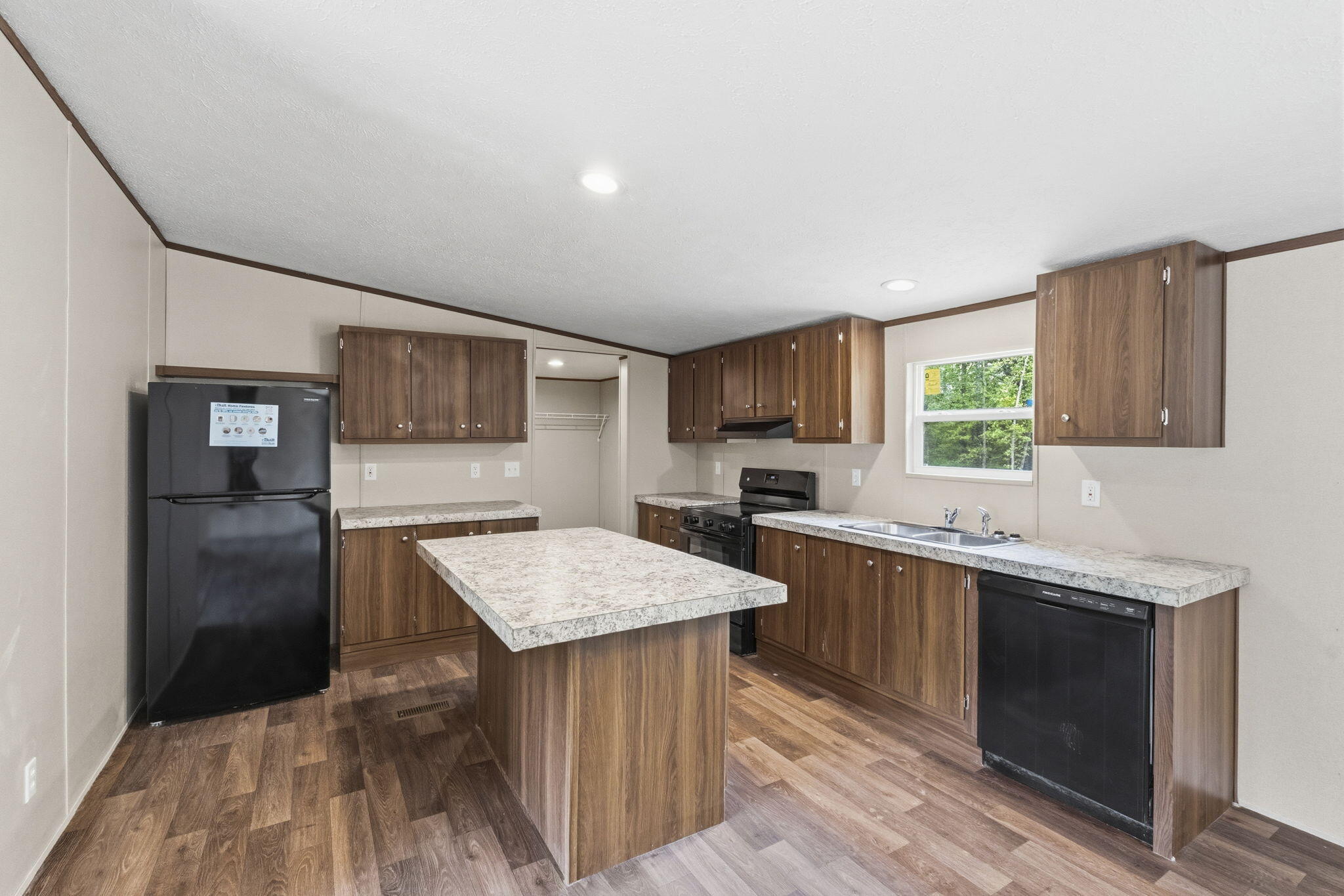 1291 Congress Road Eastover, SC 29044 - Photo 8 of 25