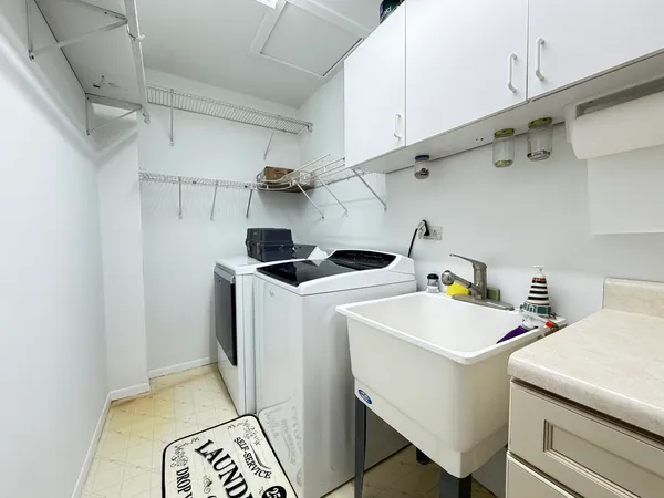 $189,900 | 9008 West 140th Street, Unit 3C, Orland Park, IL 60462