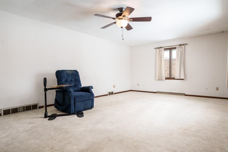 1126 Main Street Pecatonica, IL 61063 - Photo 2 of 40 a view of workspace with windows