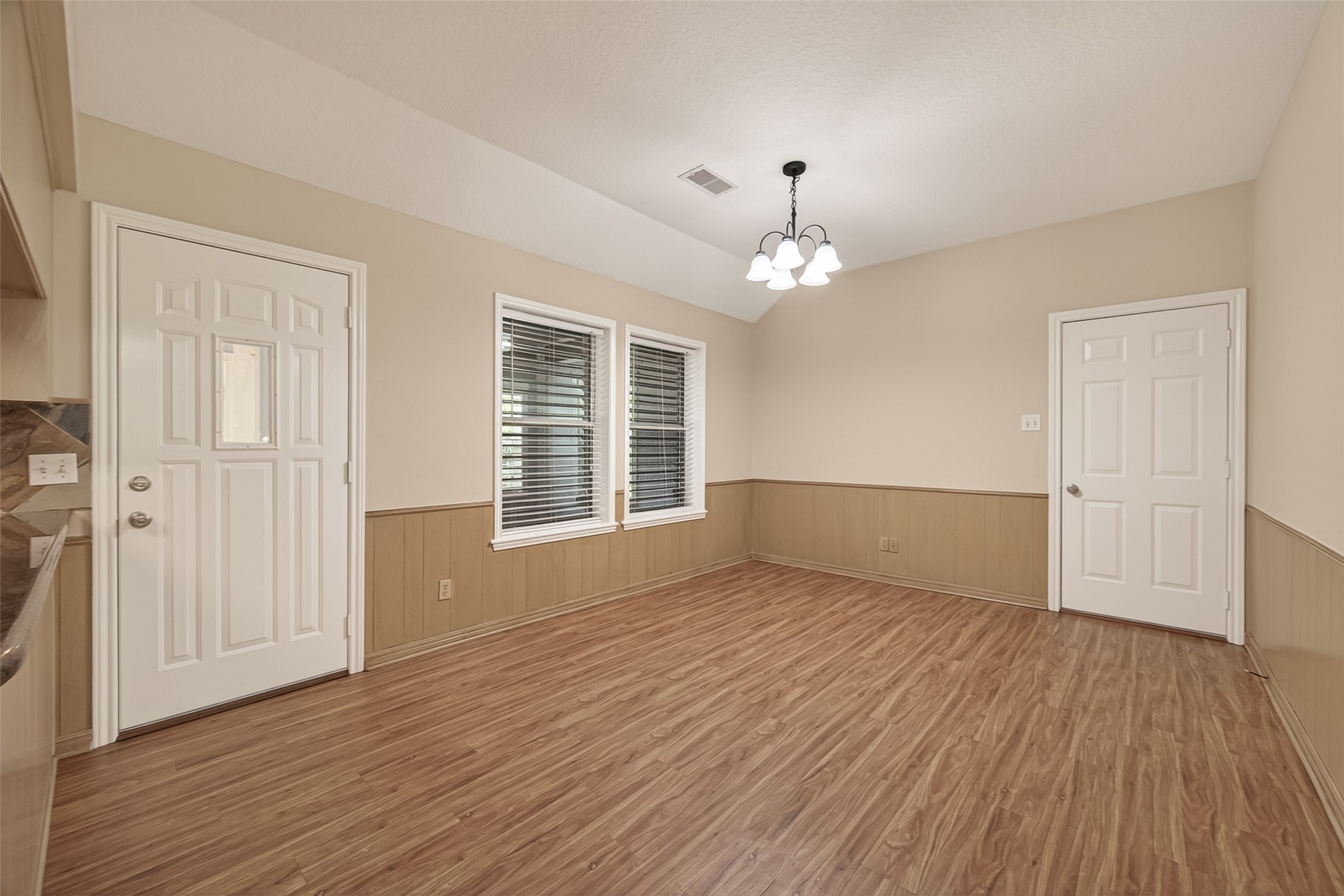 1012 Lilley Road Alvin, TX 77511 - Photo 11 of 29 Dining/Breakfast Room with door out to Sun Room