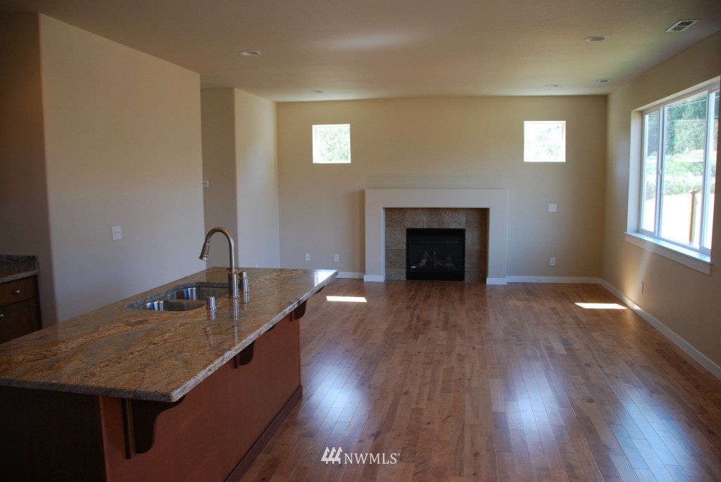 16316 35th Drive Southeast Bothell, WA 98012 - Photo 3 of 9 Gallery Image 3